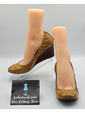 Tory Burch Women's Tan Patent Leather Eddie Wedge Heels Ballet Shoes Size 9 2553
